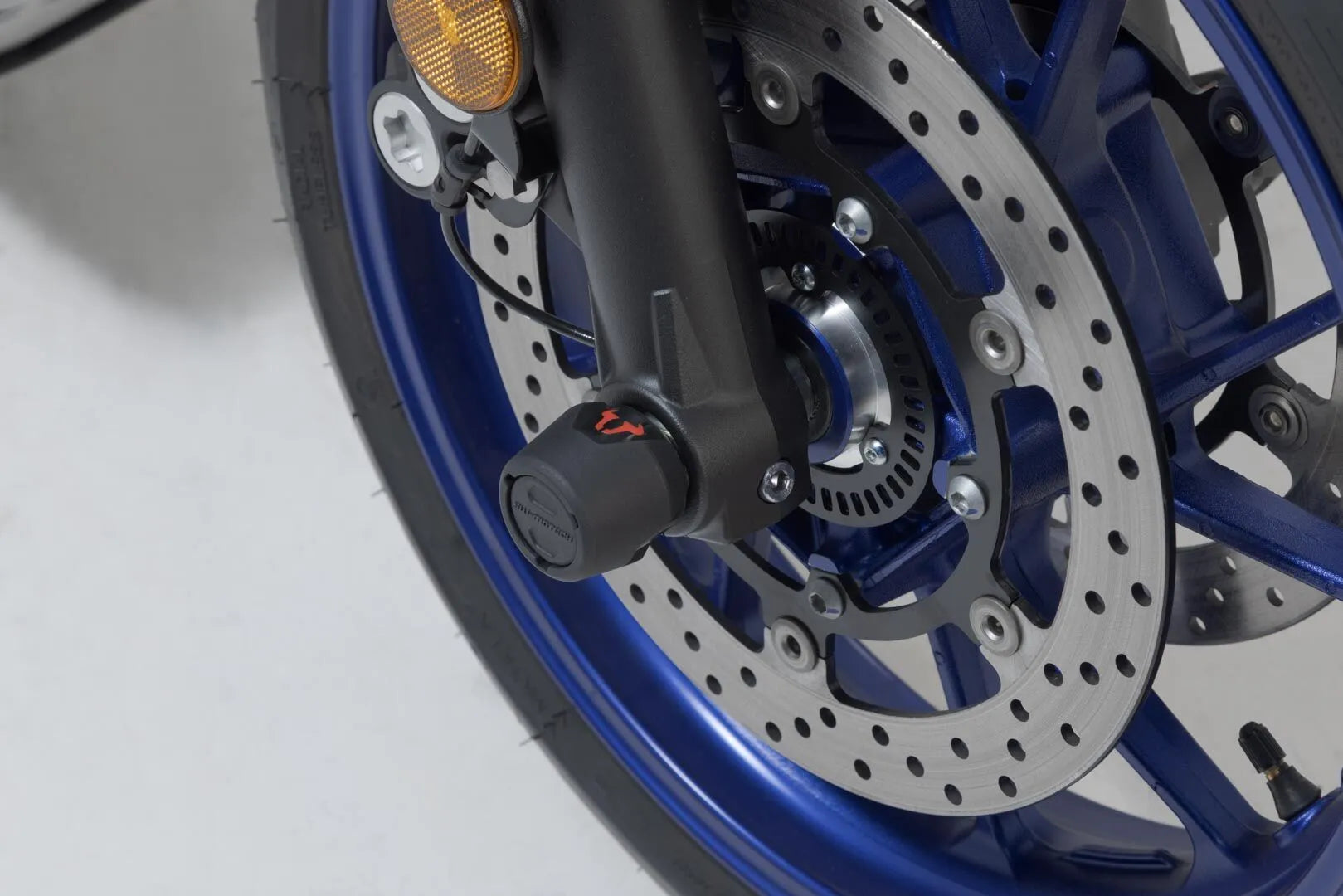 Sw-motech Front Axle Slider Set For Drive Shaft Protection