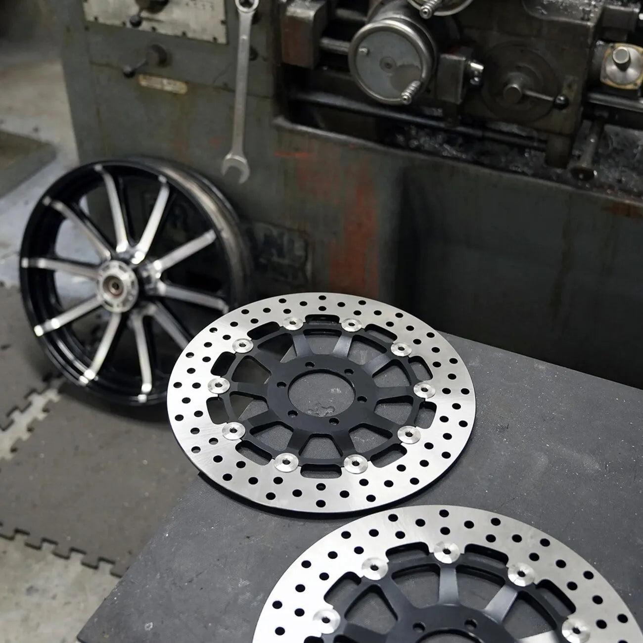 Tarcza hamulcowa Arlen Ness Factory Replacement do Indian - Przód