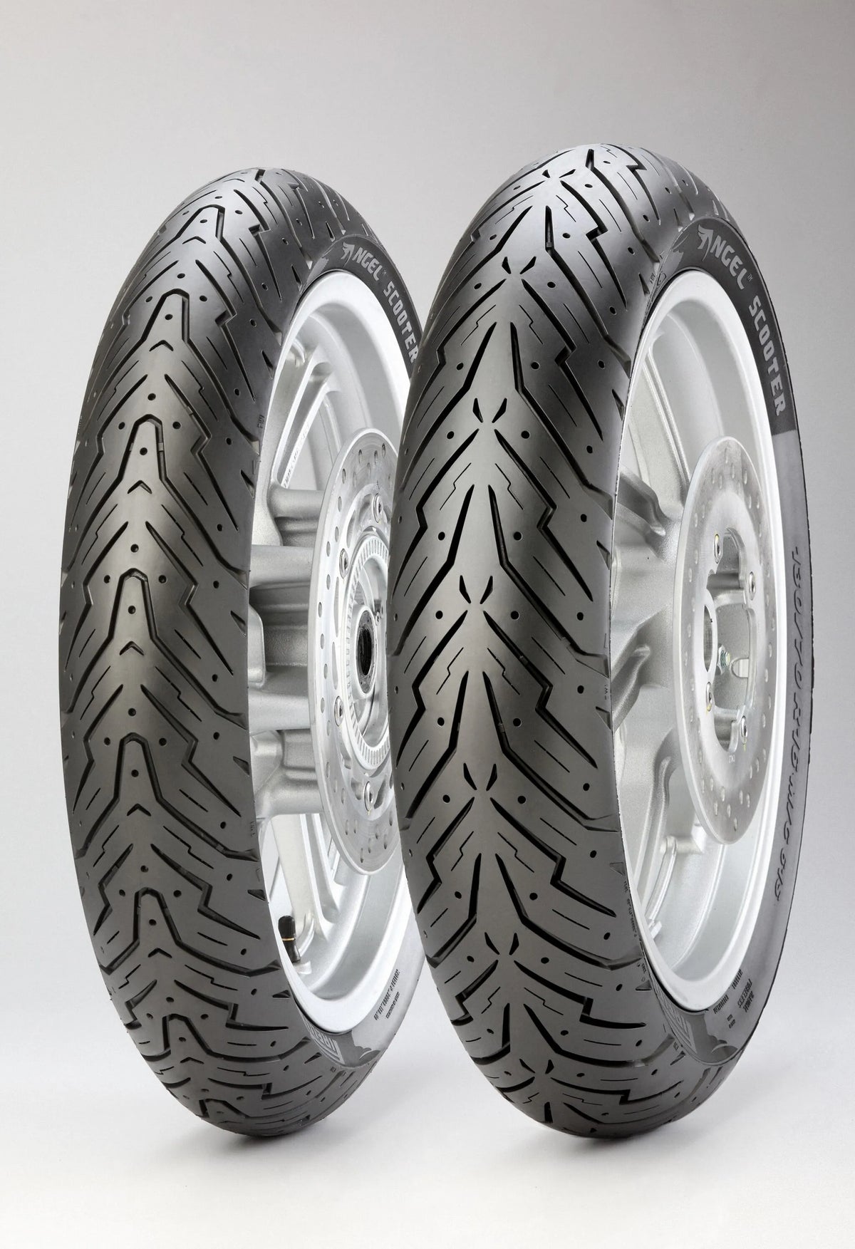 Pirelli Angel Scooter Tire 120/70-12