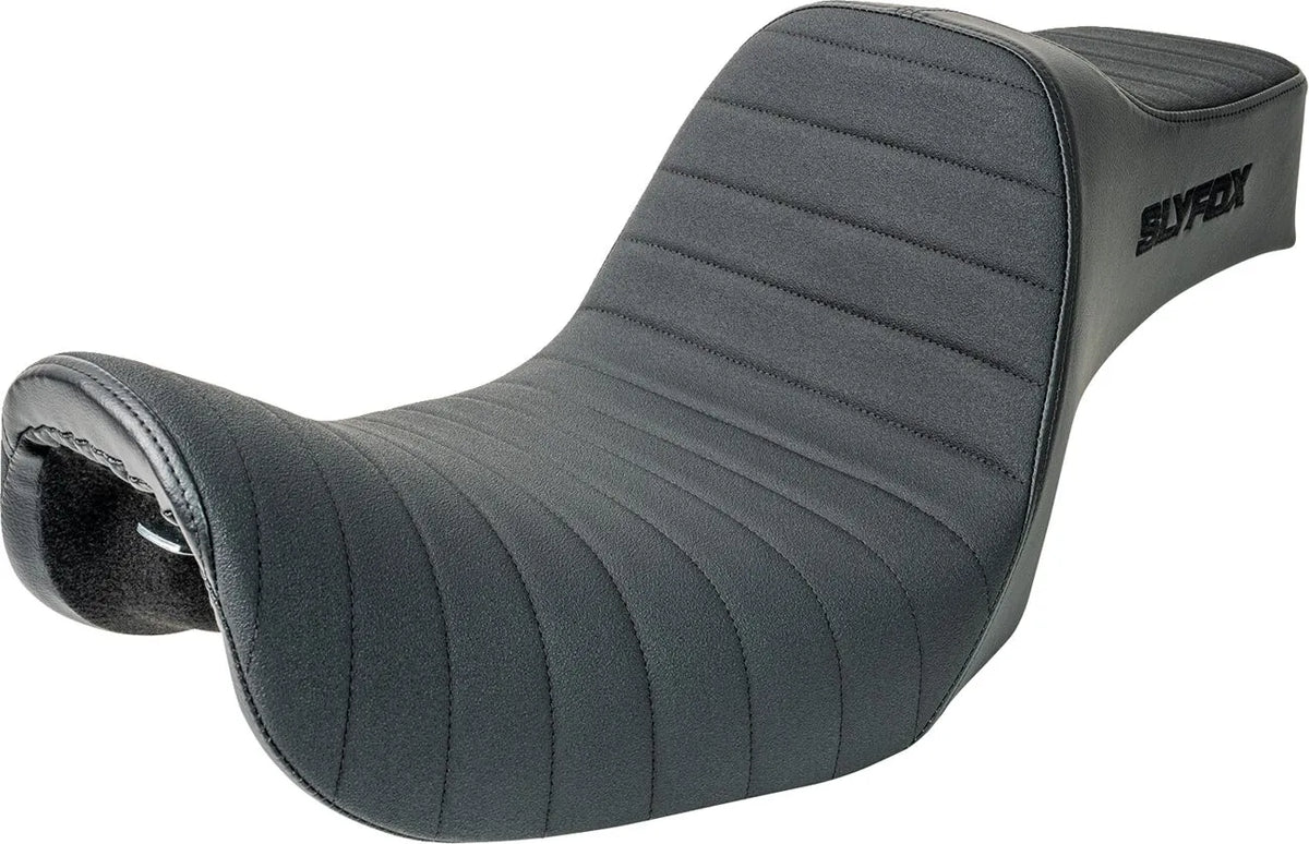 Slyfox High Noon Seat Black Stitch for Harley-Davidson Dyna