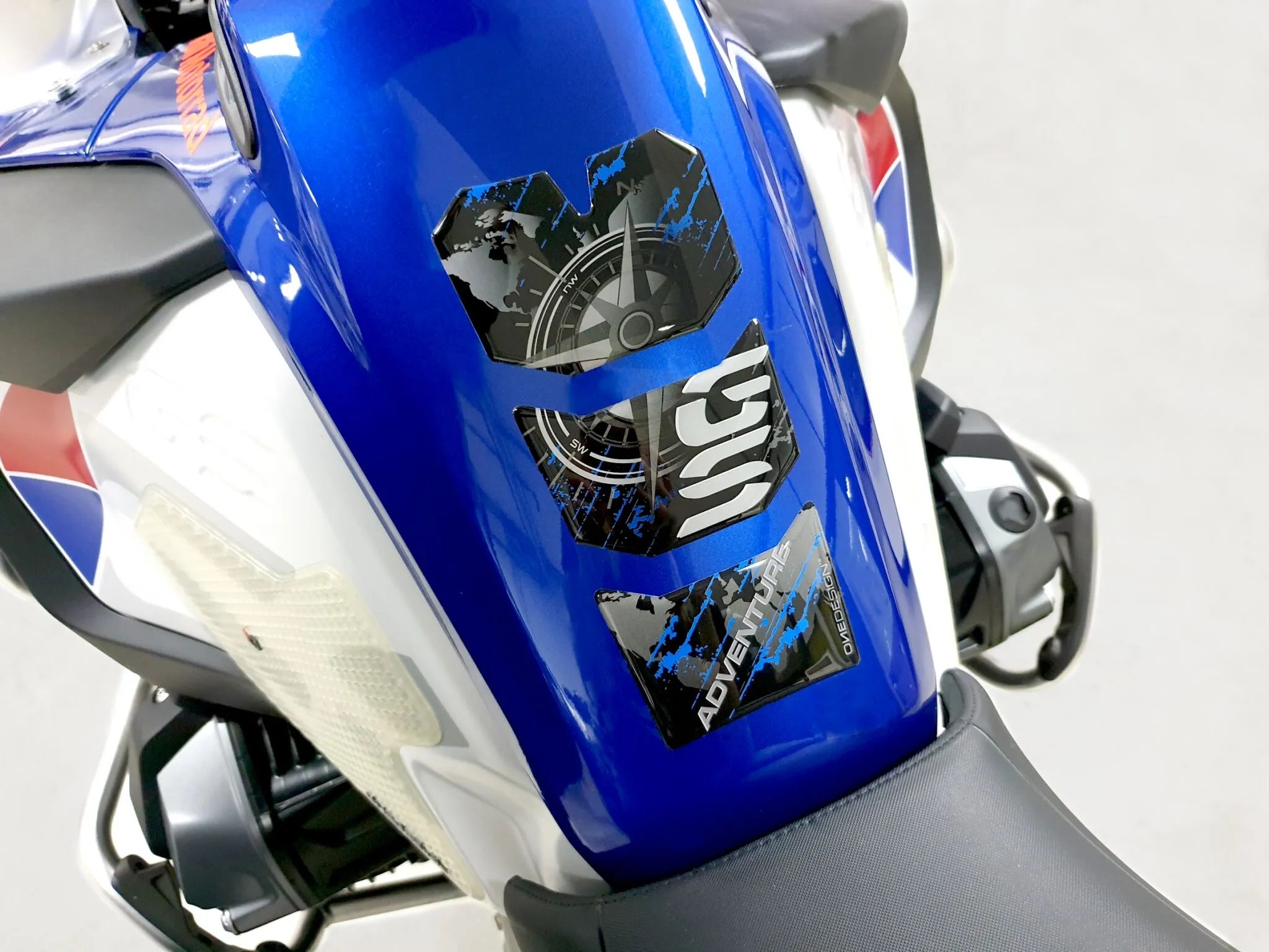 Onedesign Resin/soft Touch Tank Pad For Bmw