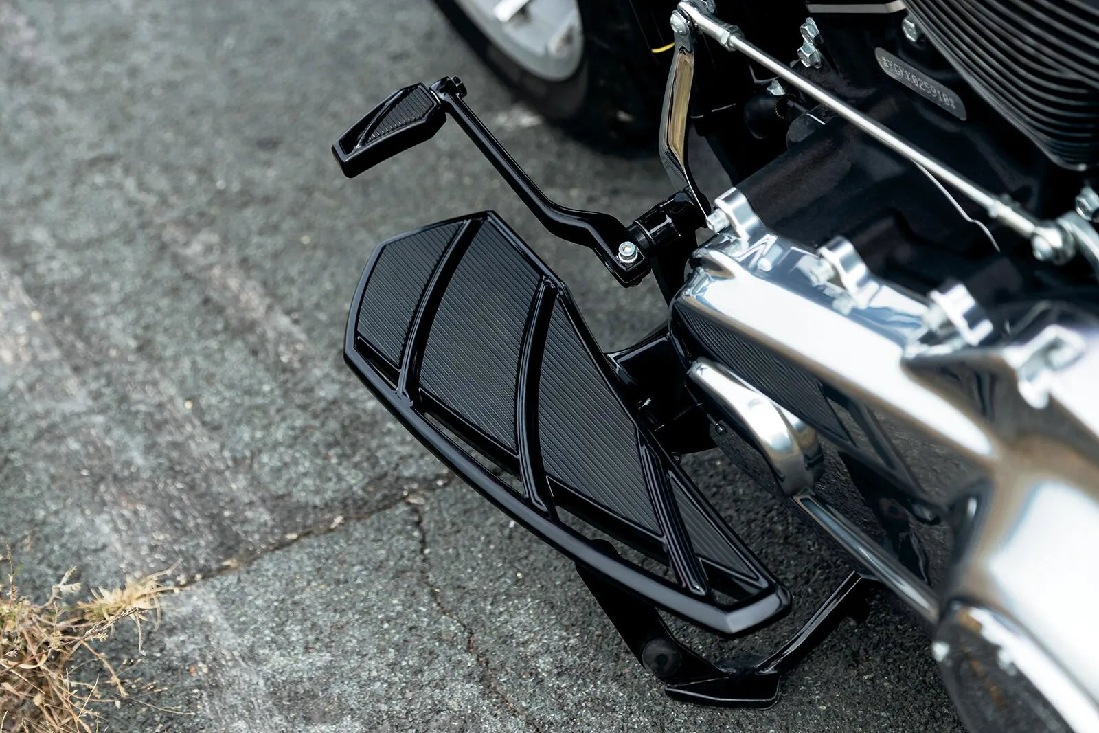 Kuryakyn Phantom Shift And Brake Pegs