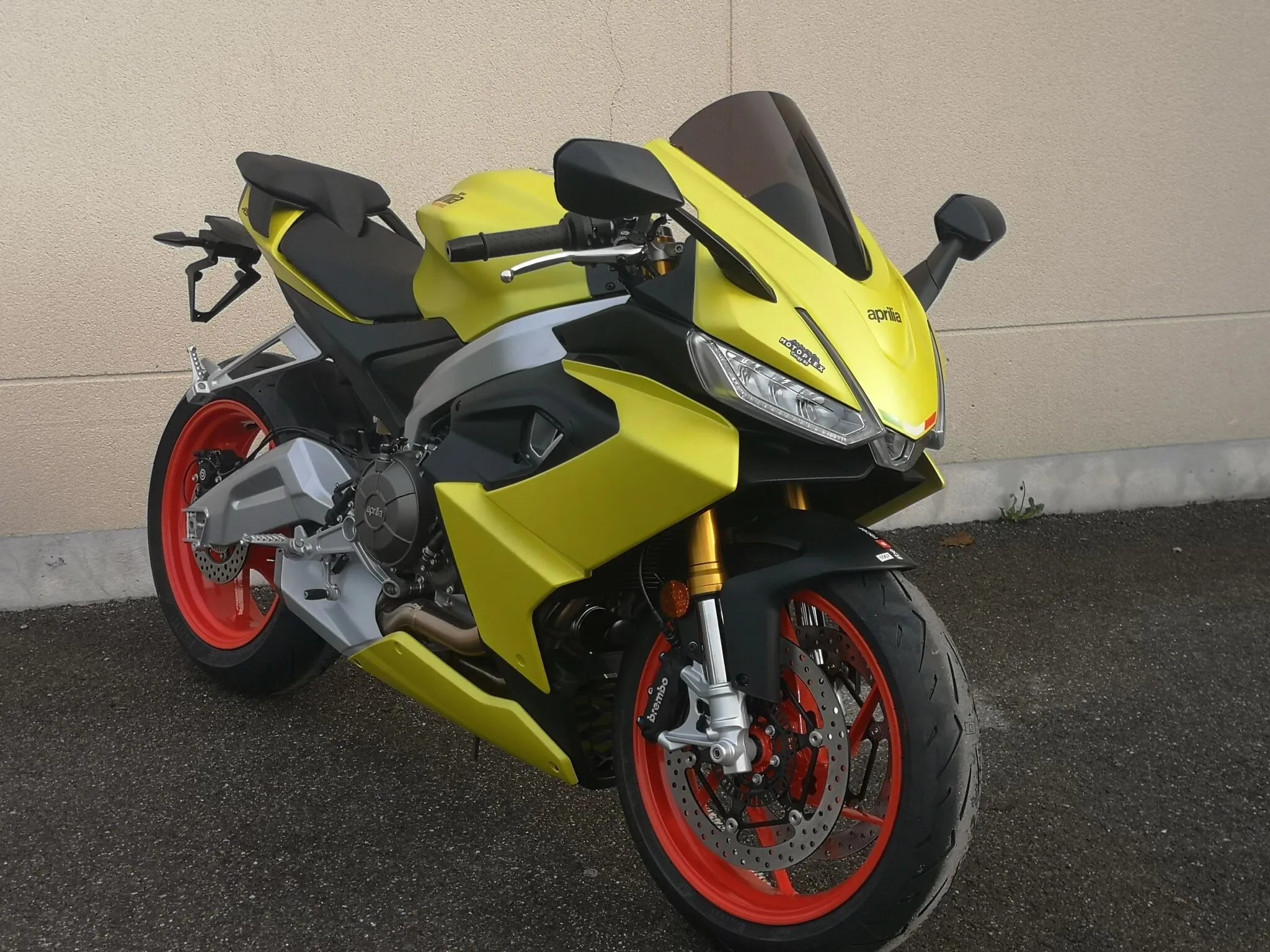 Bullster Windscreen - Black Smoke