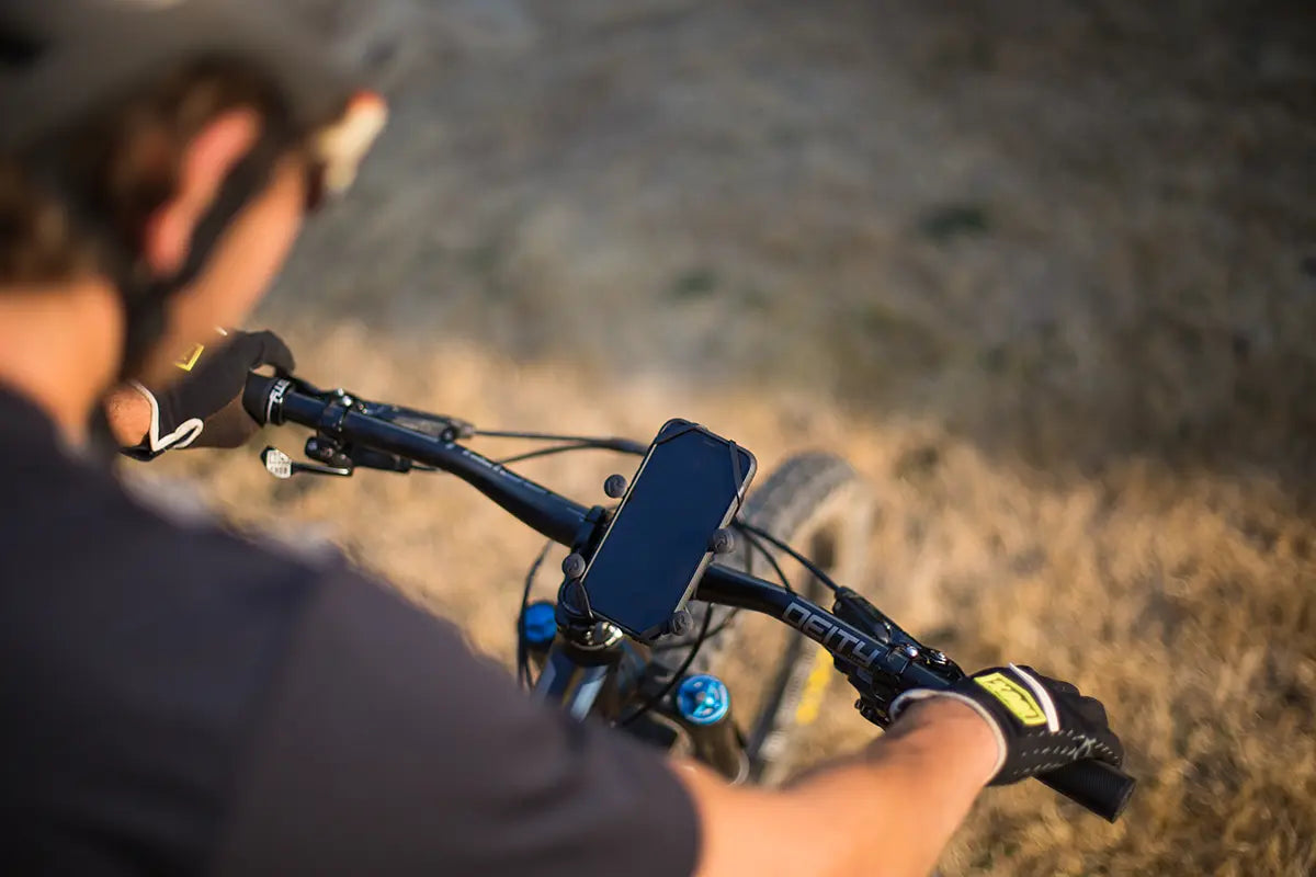 RAM MOUNTS X-Grip Kit Phone Mount for Handlebars