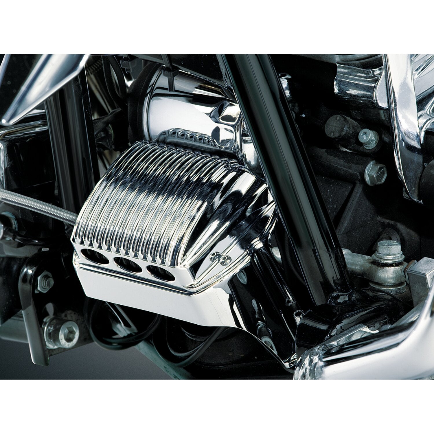 Kuryakyn Touring voltage regulator/rectifier cover - Chrome