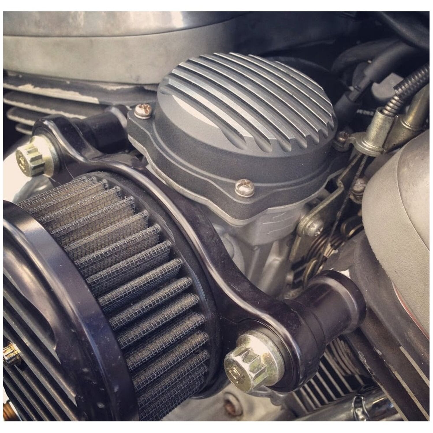 Motone CV carburetor top cover - Finned/Rippled - Black