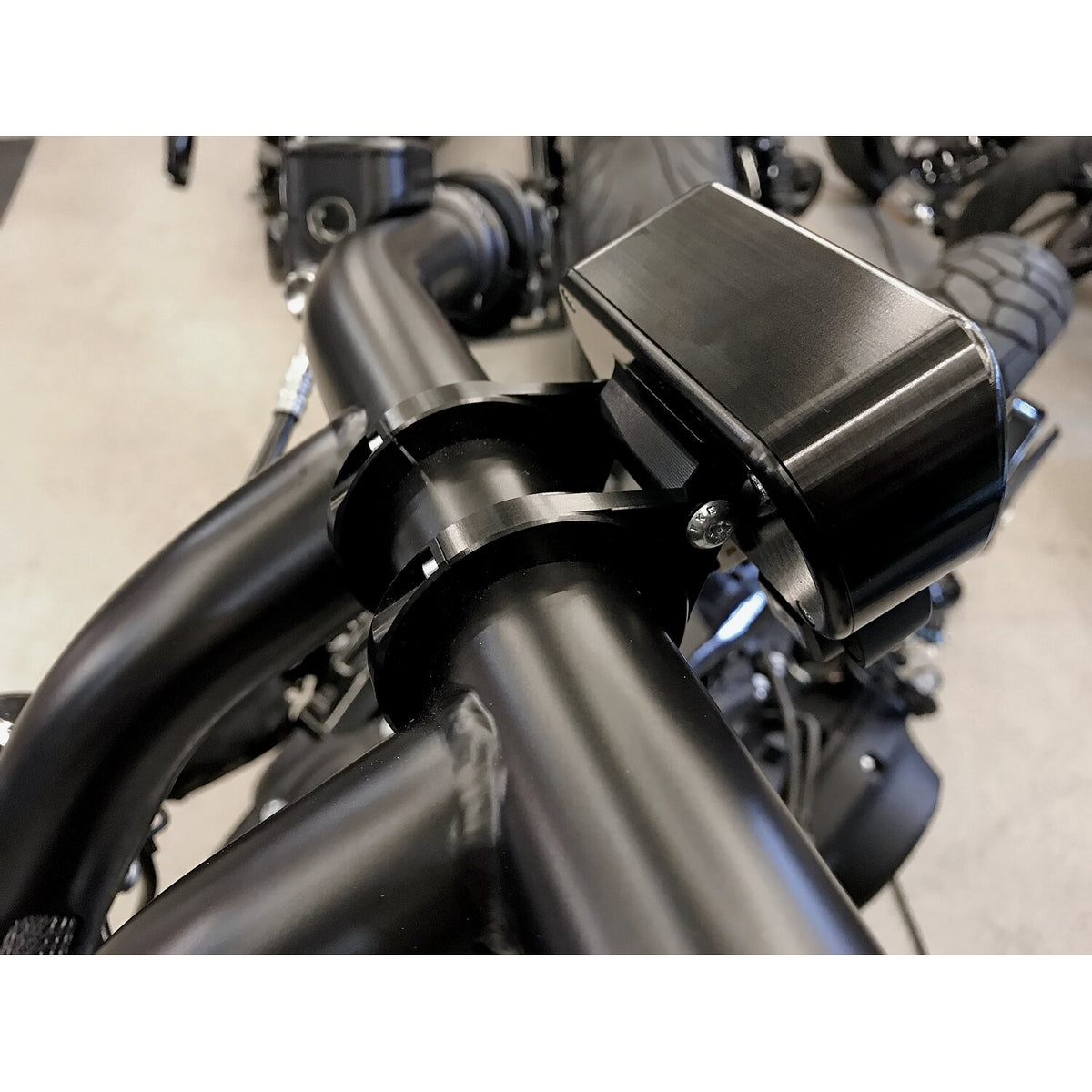 Killer Custom speedometer housing brackets - 1-1/4" Black