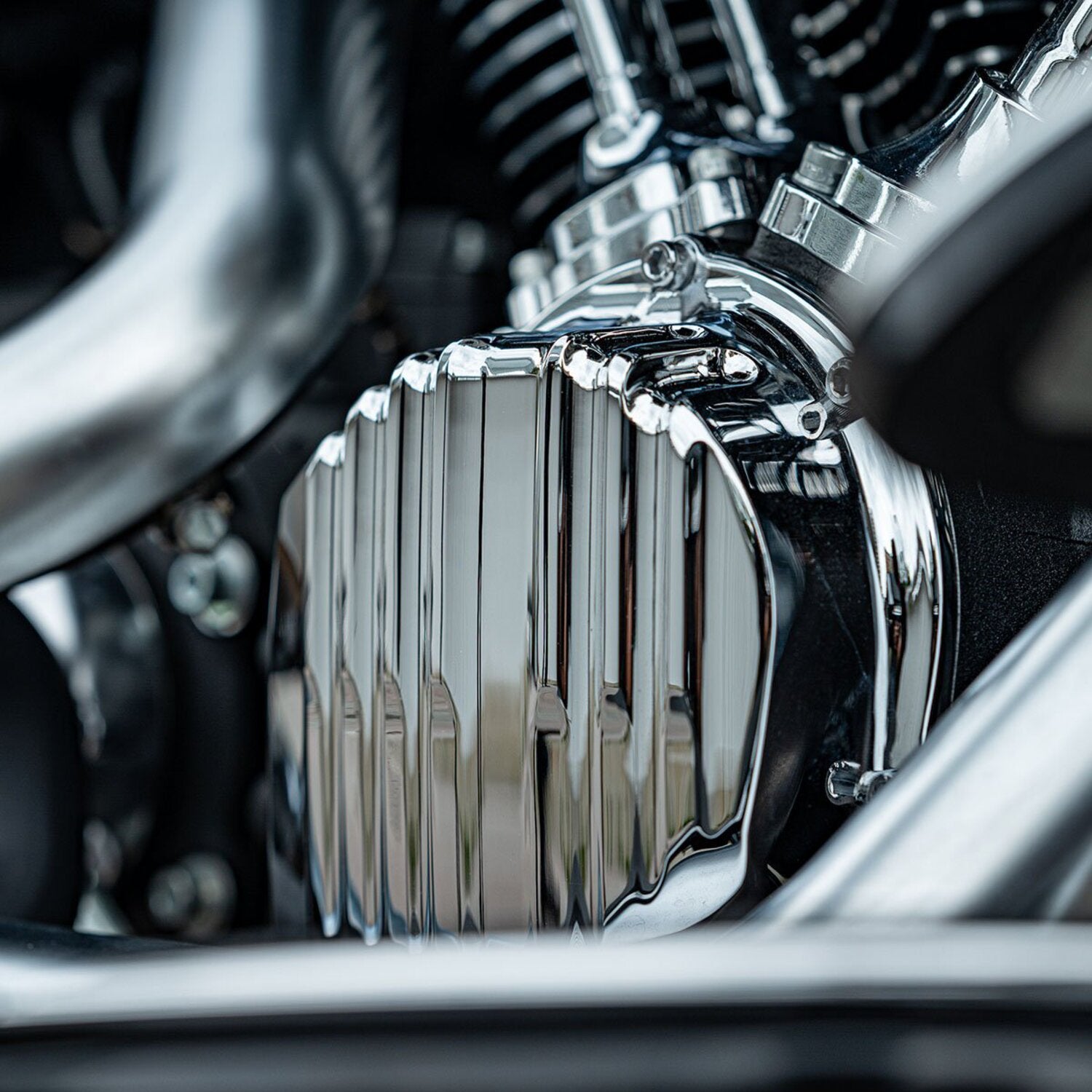 Rough Crafts cam cover - Chrome