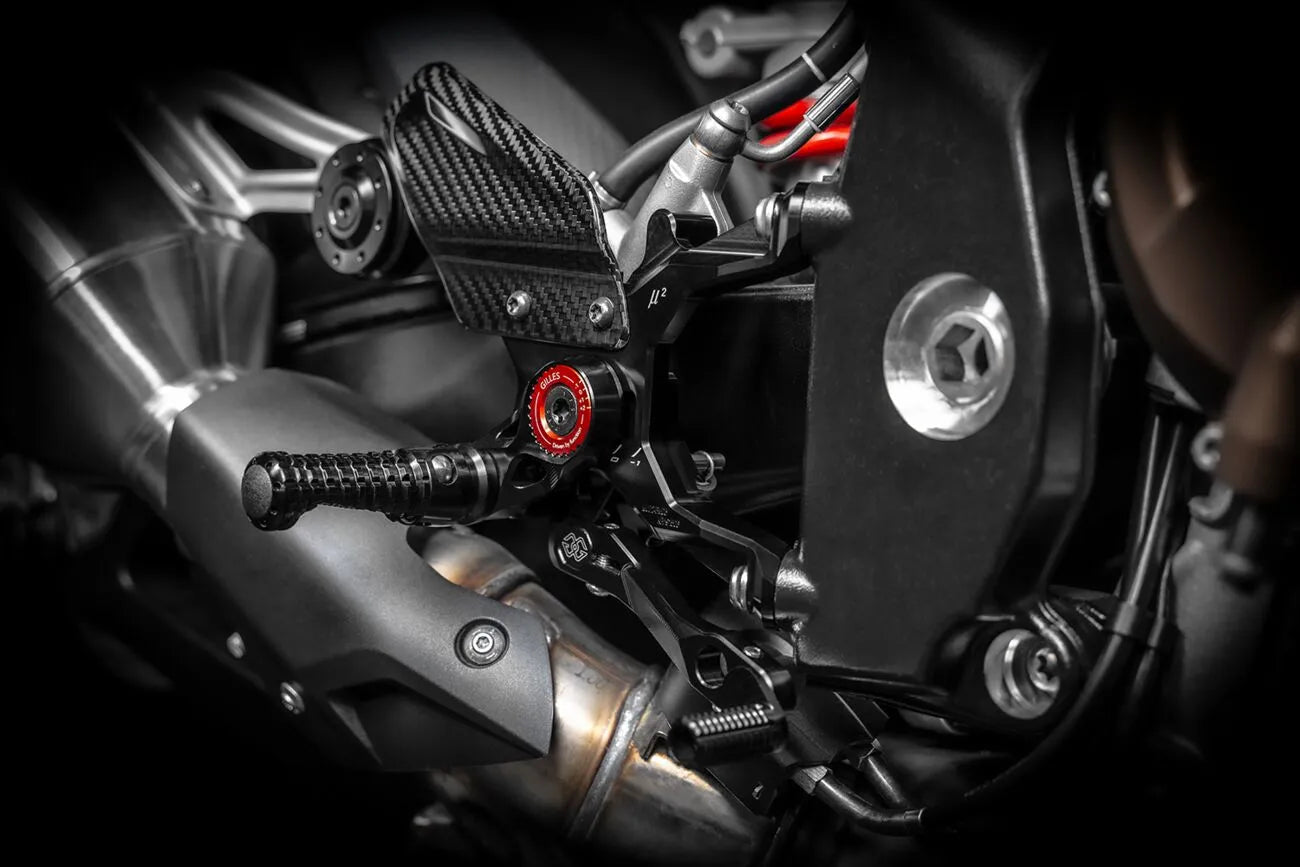 Gilles Tooling Mue2 Rearset - Black/red Anodized