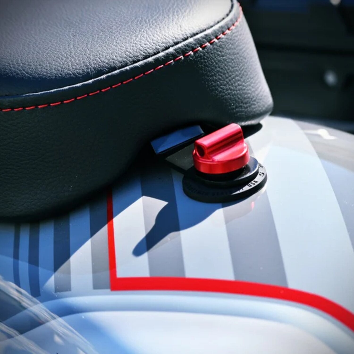 Bare Knuckle Performance seat screw - 1/4-20 - Red