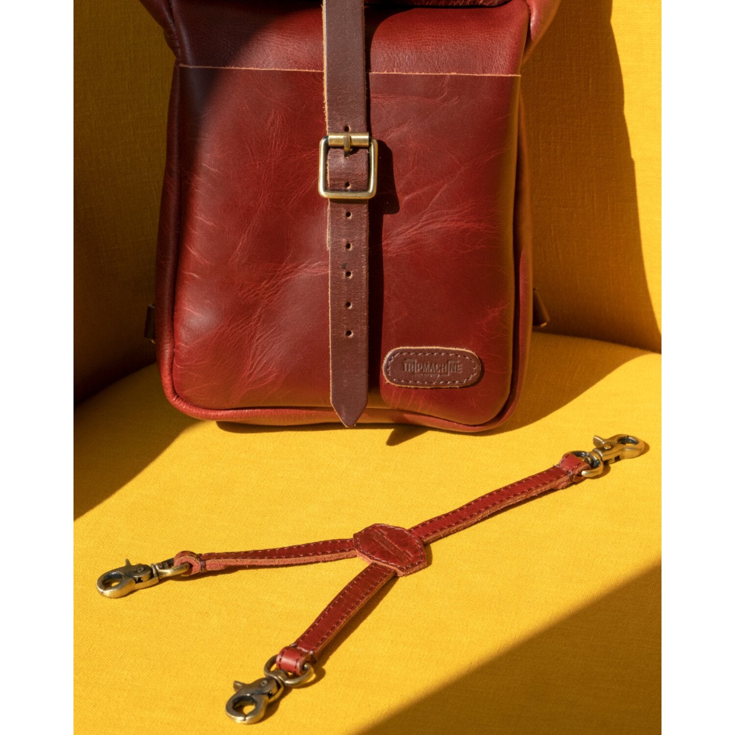 Trip Machine Mini backpack/saddlebag 3.3 liter - Cherry Red