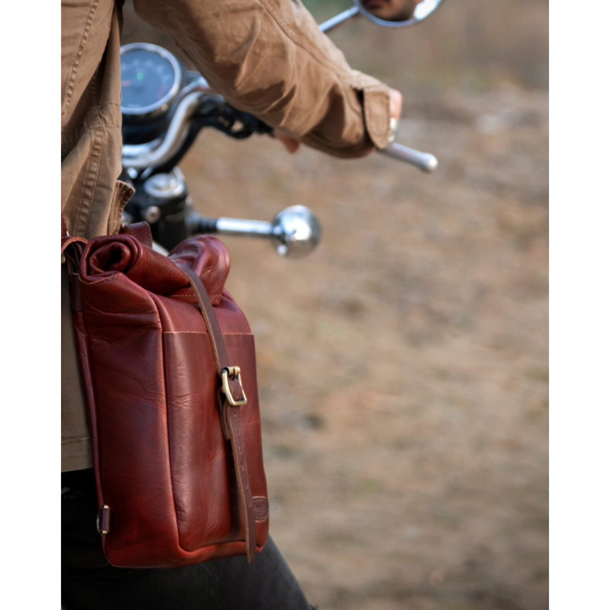 Trip Machine Mini backpack/saddlebag 3.3 liter - Cherry Red