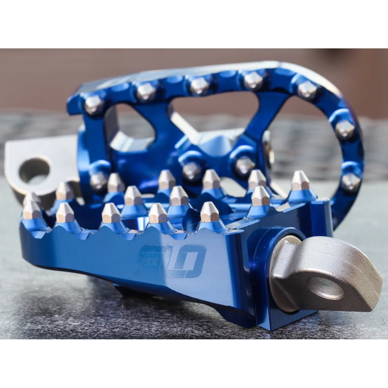 Flo Motorsports V2 MX foot peg set - Blue