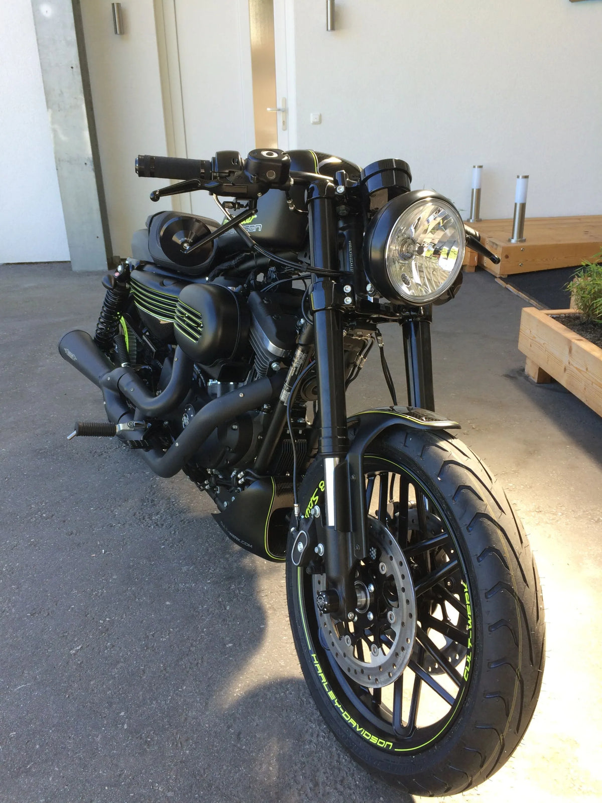 Cult Werk Front Fender Roadster XL for Harley Davidson