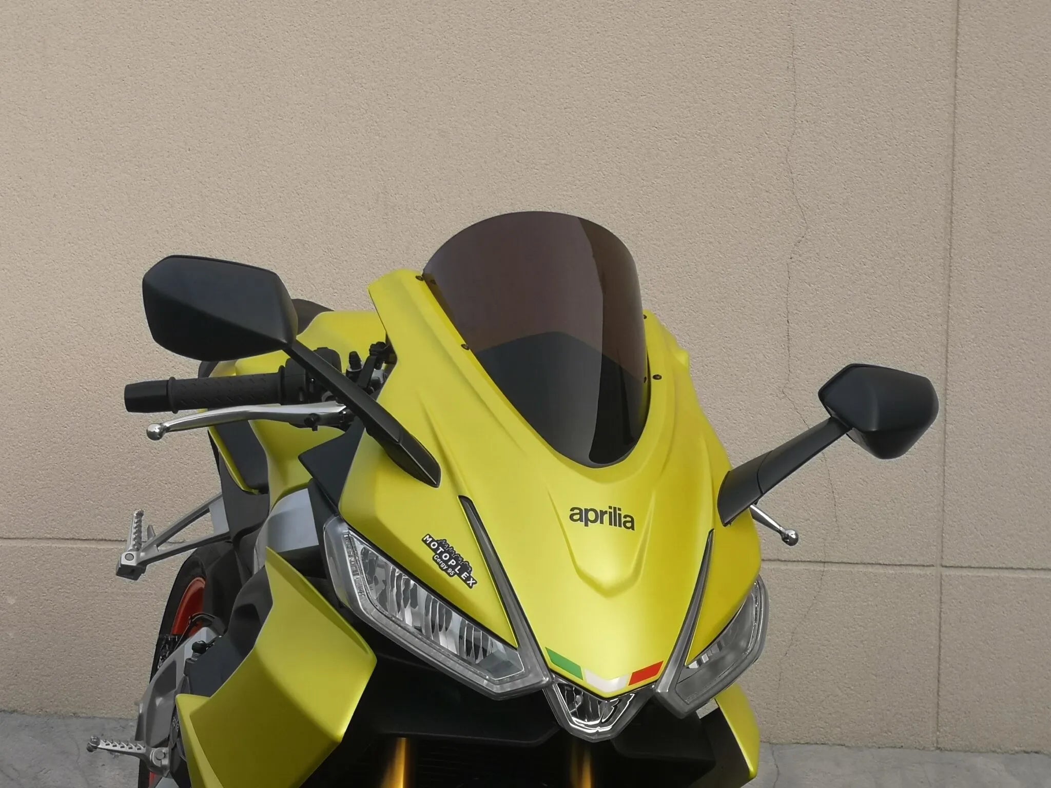 Bullster Windscreen - Black Smoke