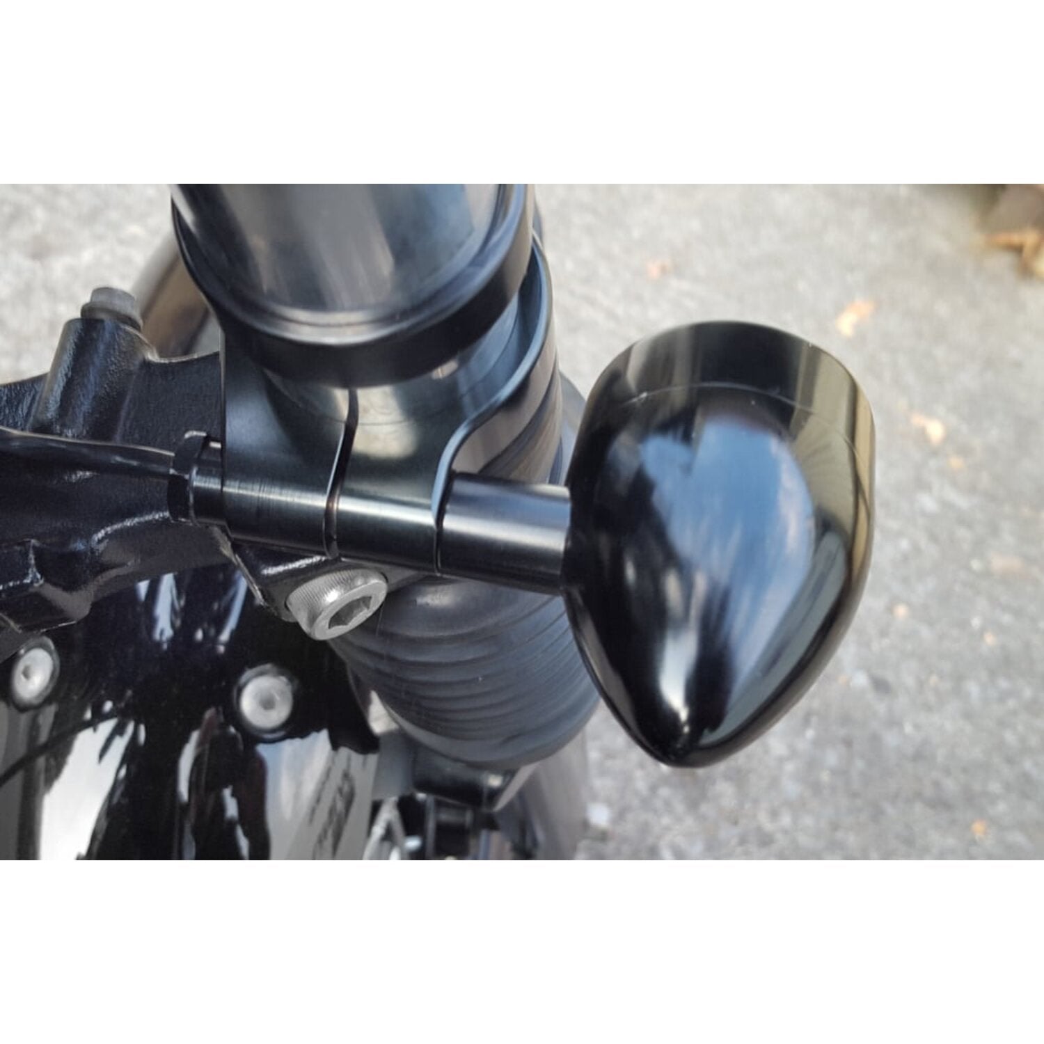 Motone Wrap-around turn signal brackets 49mm forks