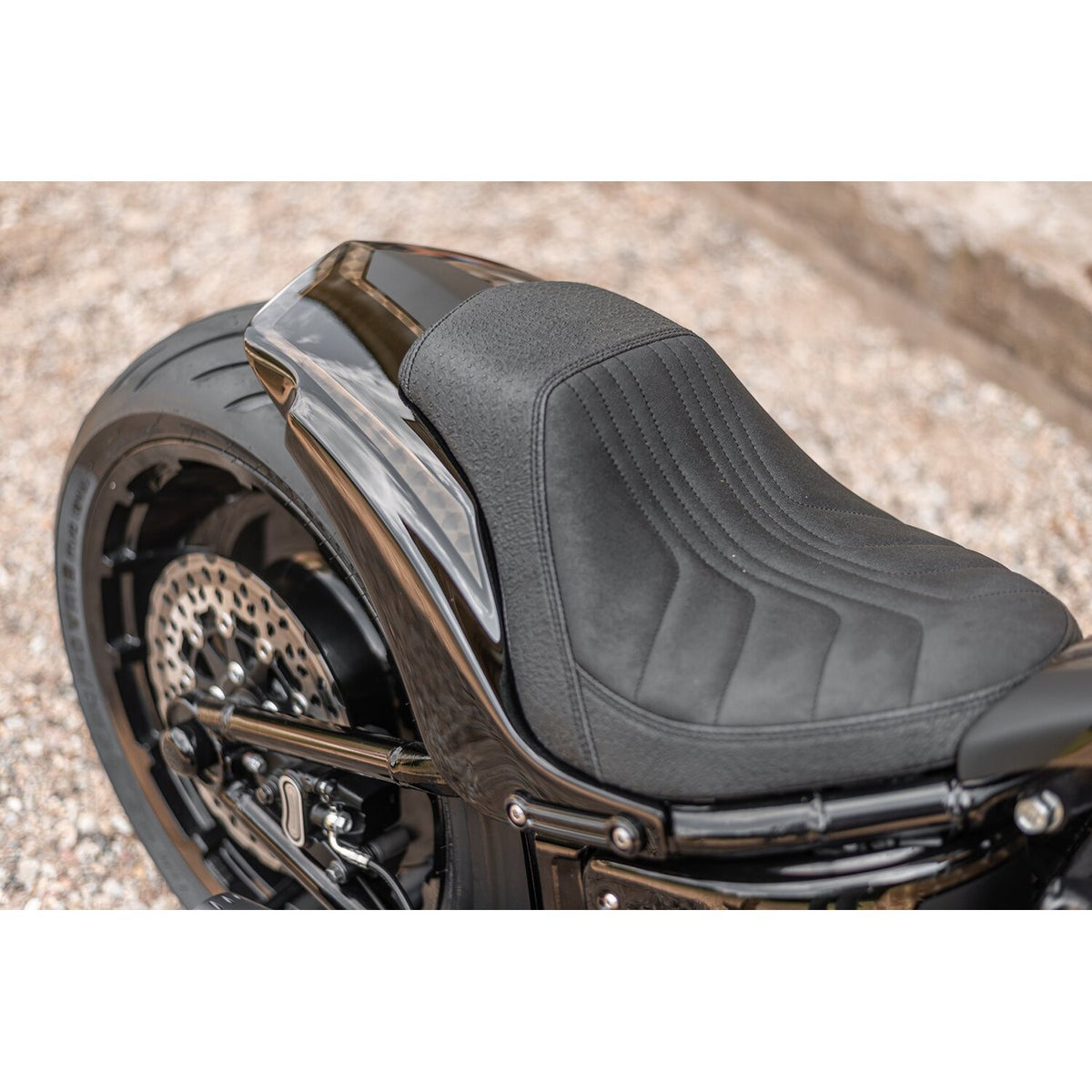 Killer Custom seat for 'Avenger' fender kit - Basic