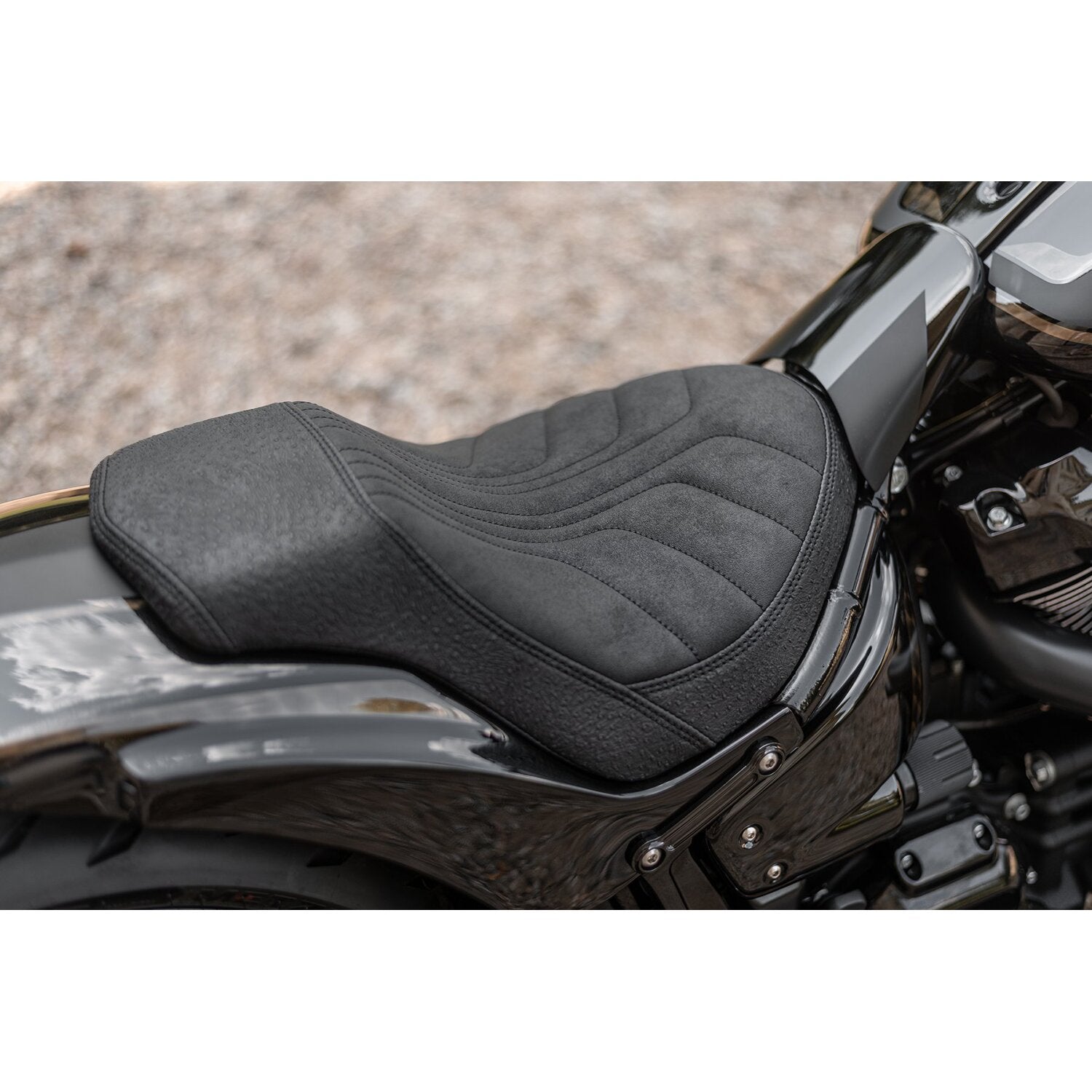 Killer Custom seat for 'Avenger' fender kit - Basic