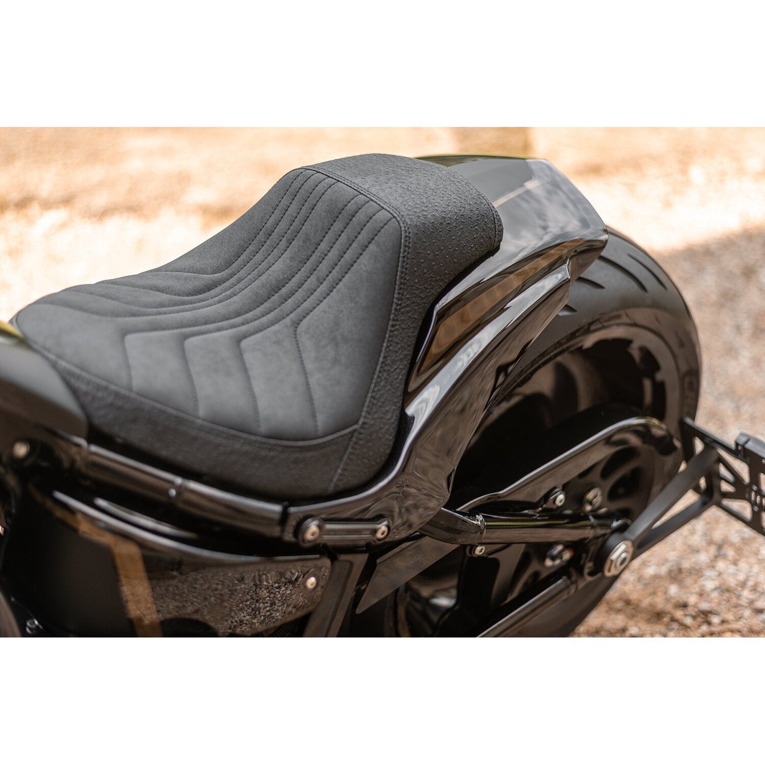 Killer Custom seat for 'Avenger' fender kit - Basic
