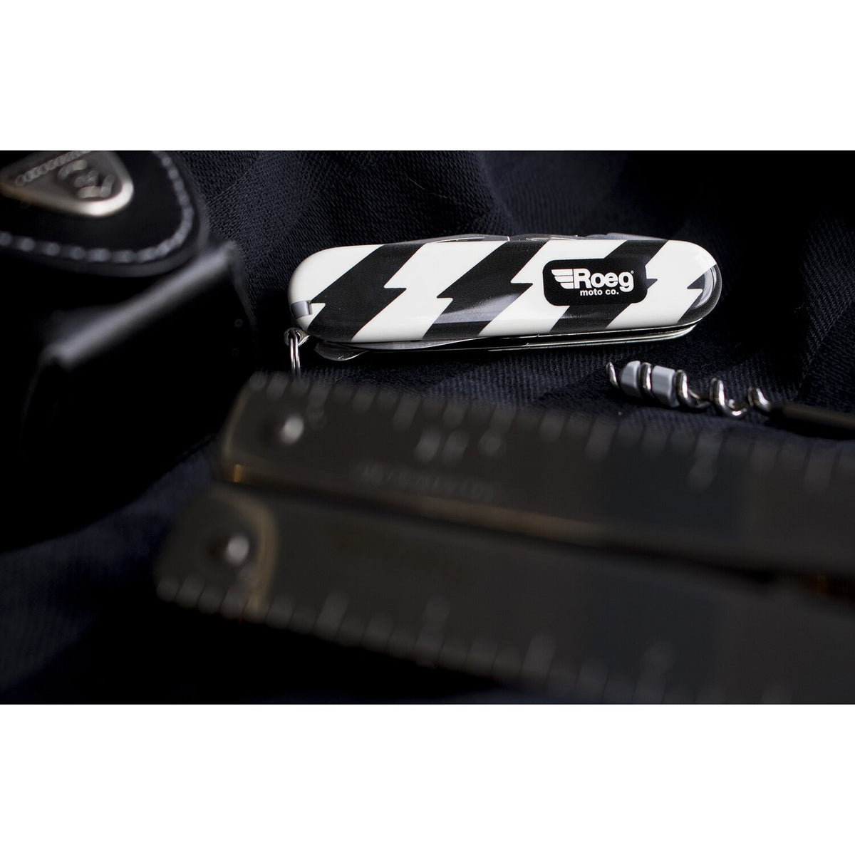 Roeg x Victorinox road knife