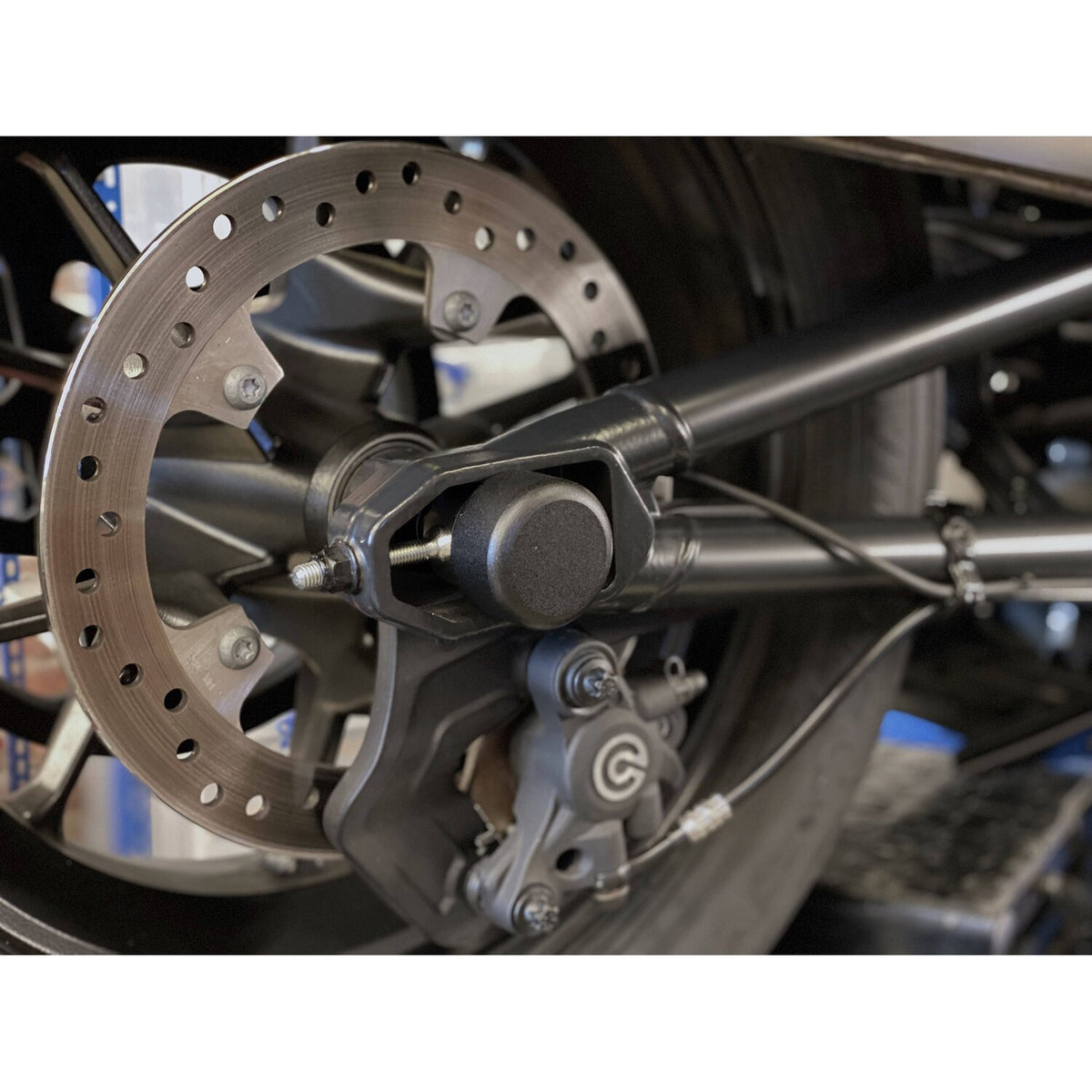 Killer Custom Sportster S rear axle cover set