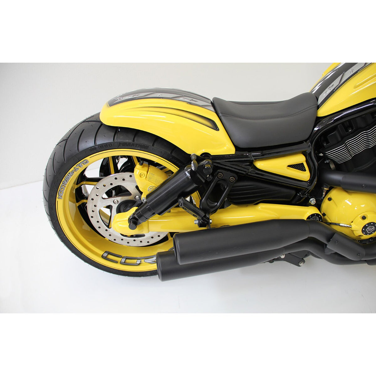 Cult-Werk V-Rod fender & seat kit 'Racing'