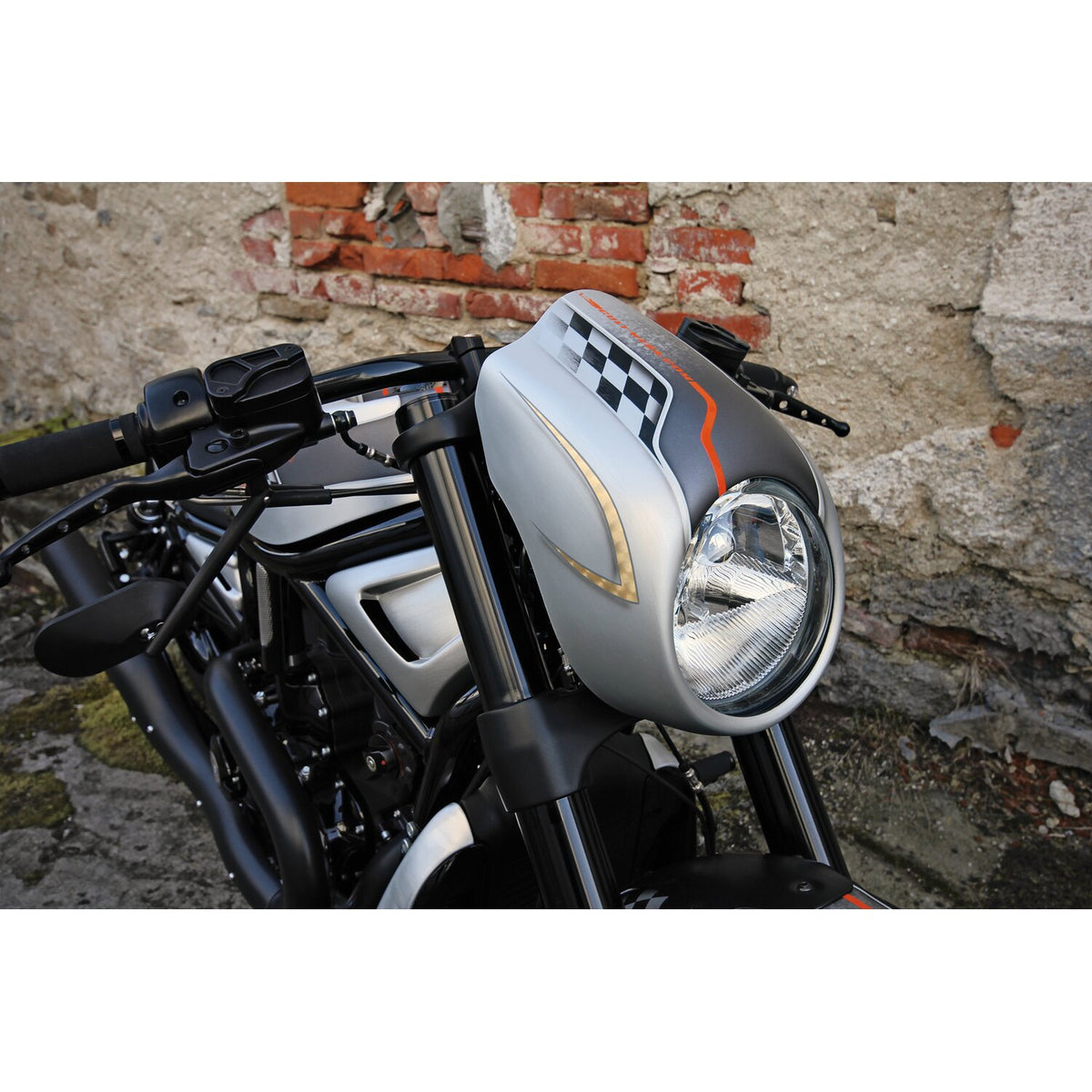 Cult-Werk 'Night Rod style' V-Rod headlamp fairing kit