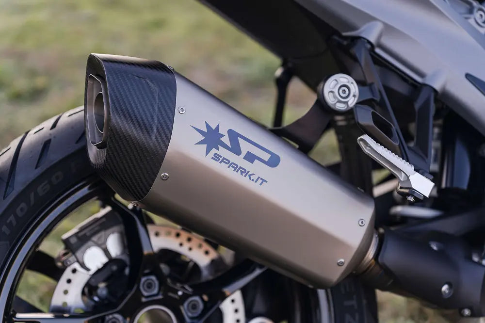 Tłumik Spark Fighter Evo Slip-on z karbonową końcówką - homologacja drogowa ECE