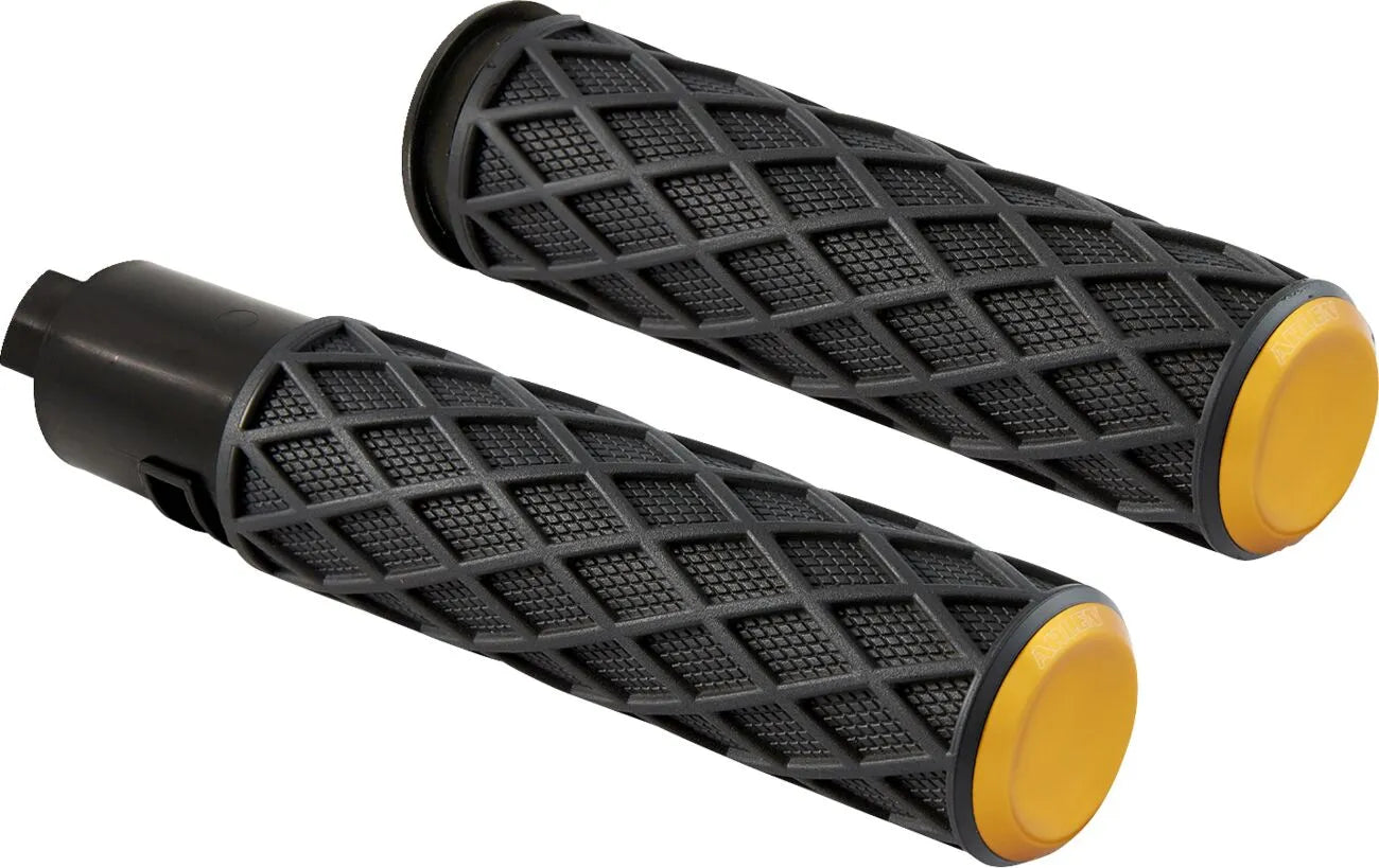 Arlen Ness Diamond Grips - 1" Handlebar