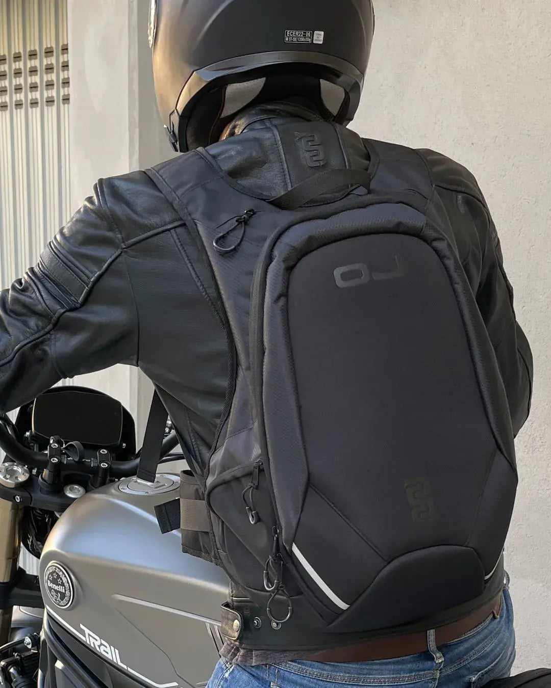 OJ Atmosfere Metropolitane Shady Backpack 20 Liter Black