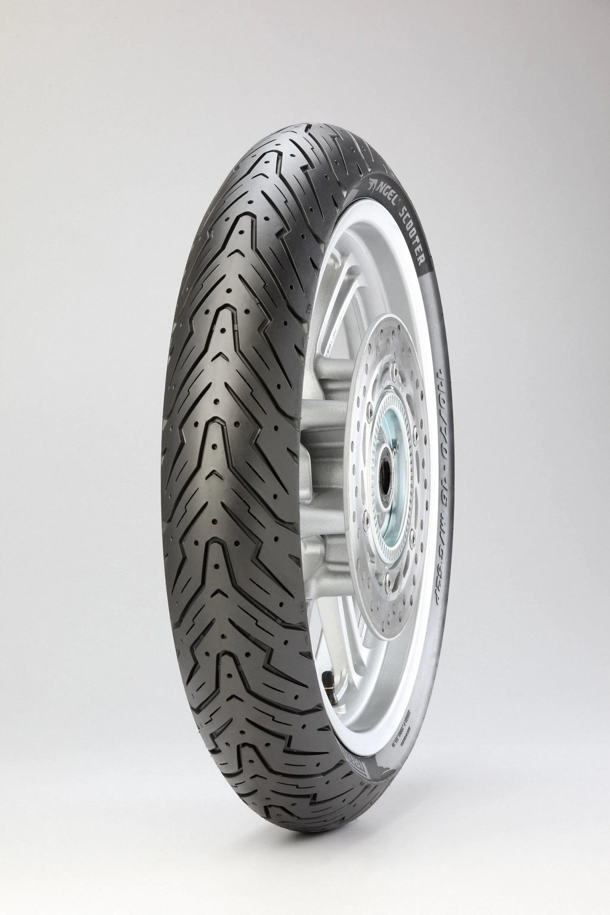 Pirelli Angel Scooter Tire 130/70-16 Rear