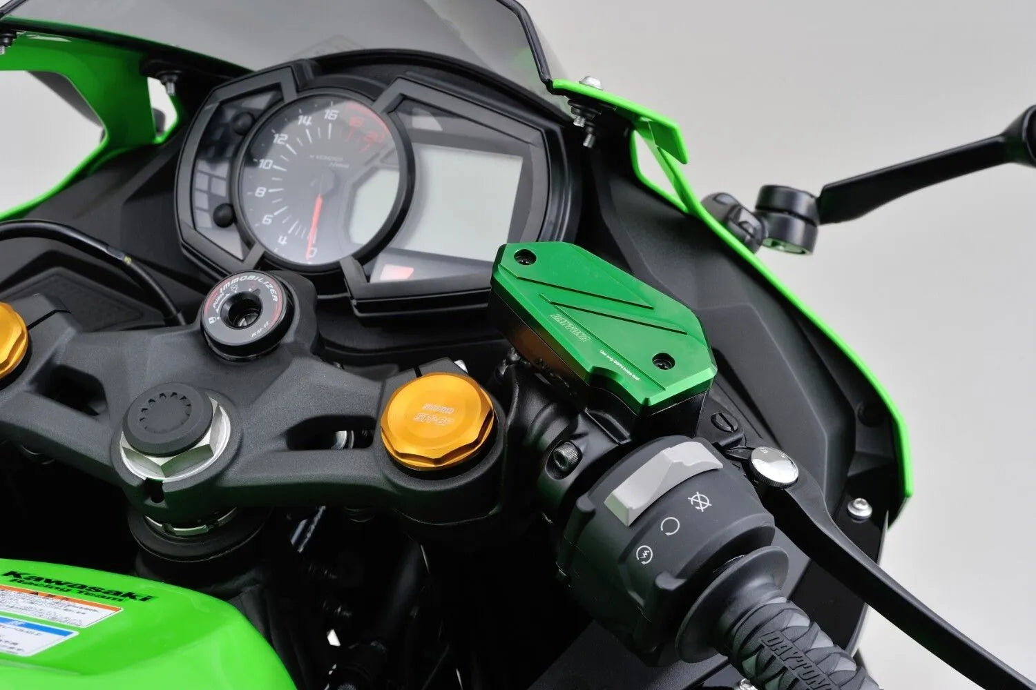 Daytona Front Master Cylinder Cap - Green Anodized