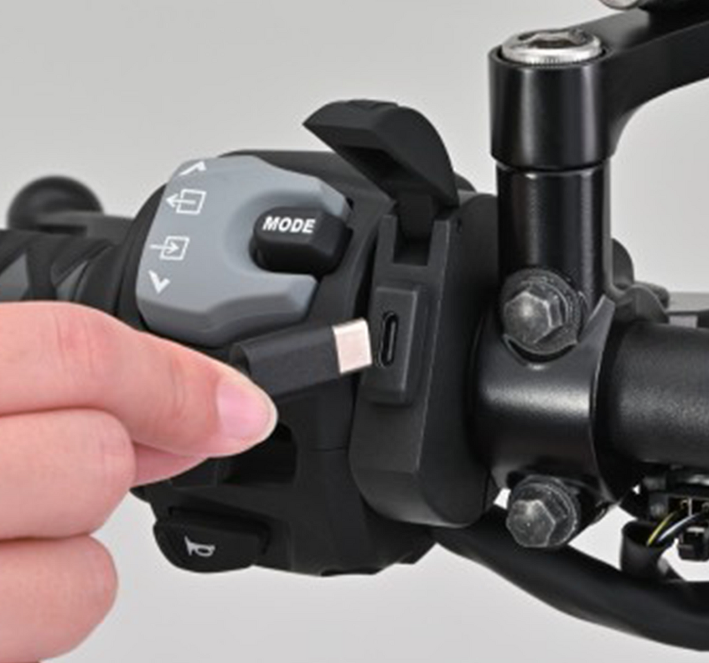 Daytona USB-C Handlebar Power Port