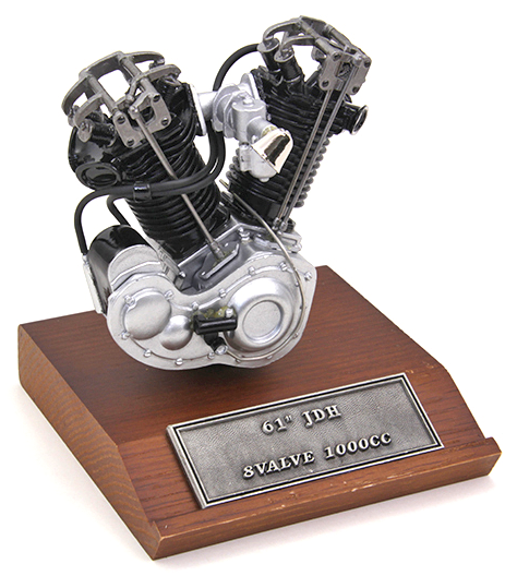 V-Twin Scale 1:6 Model Engines – Helmets
