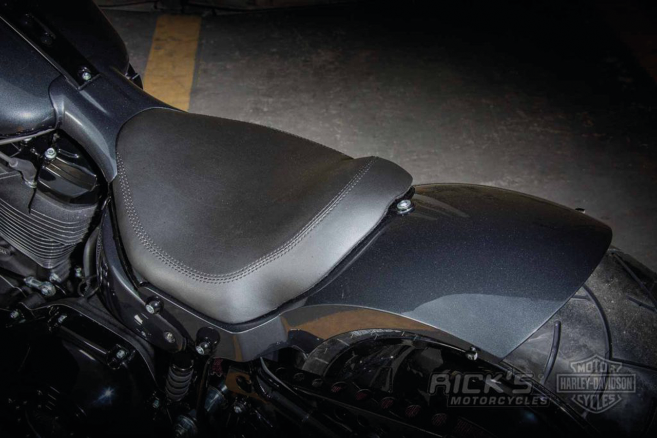 Rick's Motorcycles Rick’s Milwaukee Eight Softail Fat Boy & Breakout Rear Fenders – Fender & Struts
